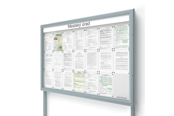 Venkovní informační vitrína 21xA4 SIDE60 s nápisem a sloupky