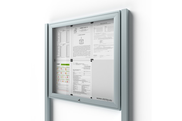 Uzamykatelná informační vitrína 6xA4 se sloupky