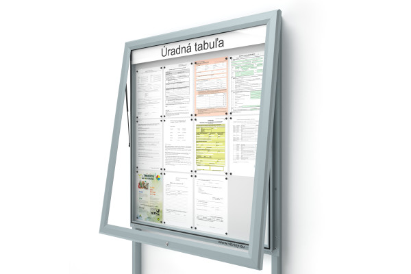 Venkovní informační vitrína 12xA4 UP60 s nápisem a sloupky